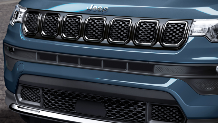 jeep_compass_exterior_main_dsk_725x408_04